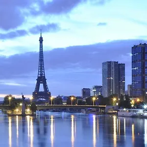 4* מלון Novotel Centre Tour Eiffel