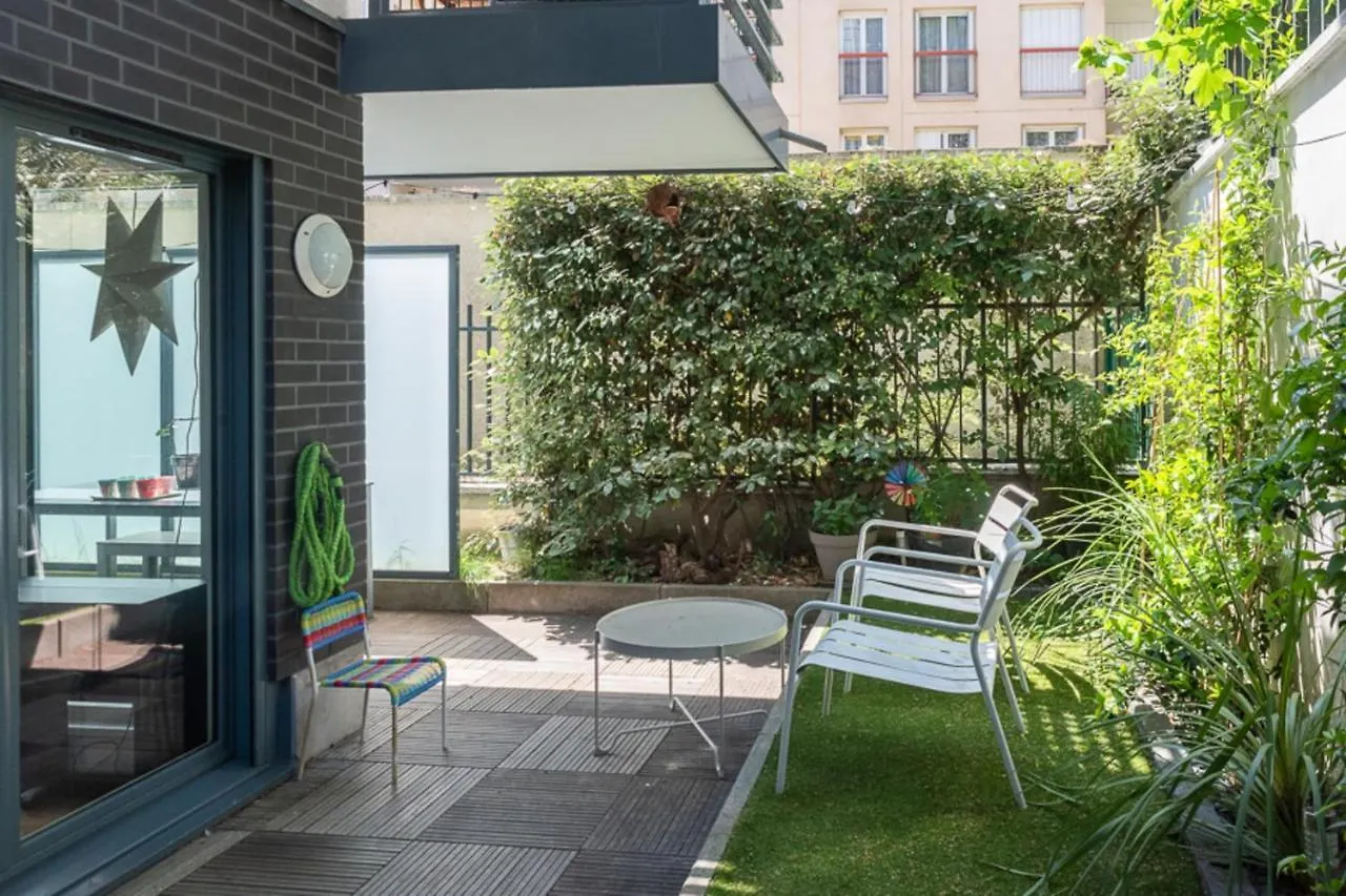 Spacious T3 Of 83 M2 With Garden contacts