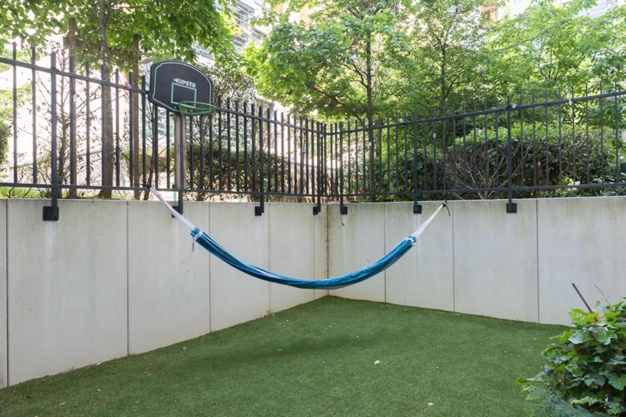 Spacious T3 Of 83 M2 With Garden Paris Apartment