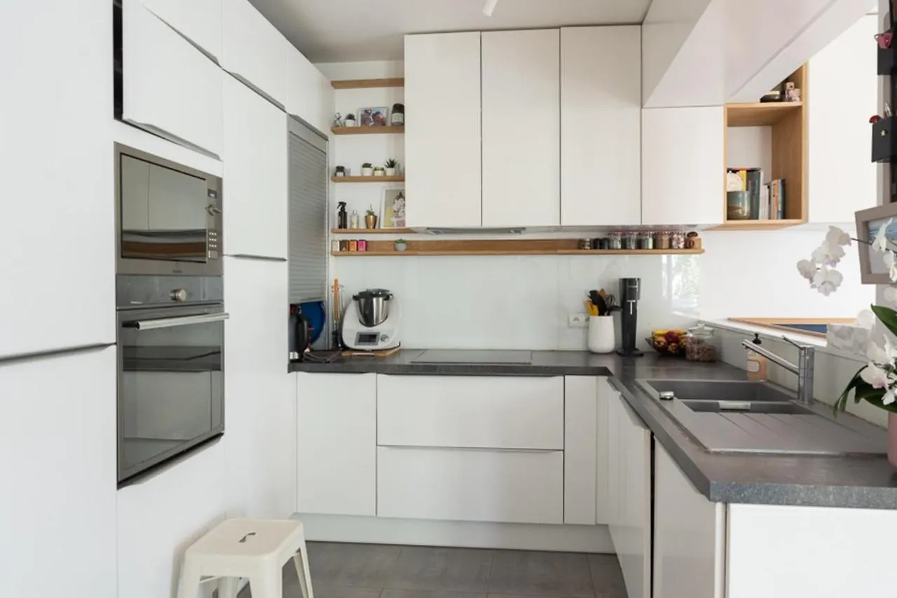 Apartment Spacious T3 Of 83 M2 With Garden Paris